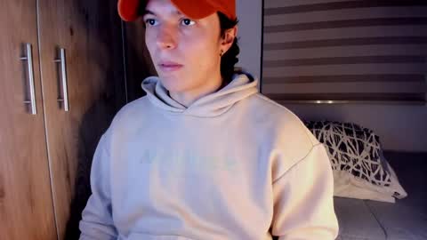 Snapshot of mastrangelo_x chatting on April 30, 2:51 am mastrangelo_x online show from April 30, 2:51 am