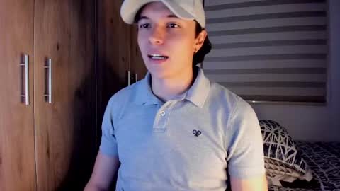 Snapshot of mastrangelo_x chatting on June 14, 3:41 am mastrangelo_x online show from June 14, 3:41 am