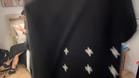 Snapshot of masturbatingmariamiller chatting on December 22, 3:22 am masturbatingmariamiller online show from December 22, 3:22 am