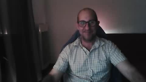 mat11efou online show from November 18, 2:06 am