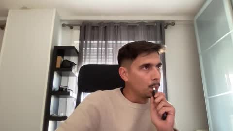 Snapshot of matahavi chatting on October 16, 1:56 pm Aaron online show from October 16, 1:56 pm