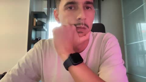 Snapshot of matahavi chatting on October 23, 4:28 pm Aaron online show from October 23, 4:28 pm