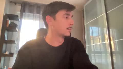 Aaron online show from November 25, 4:18 pm