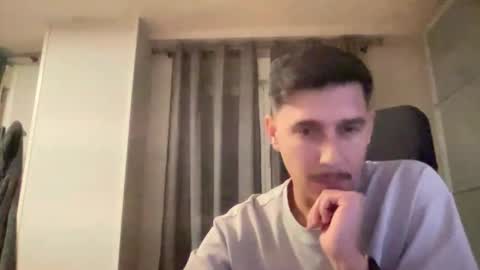 Aaron online show from January 12, 8:47 pm