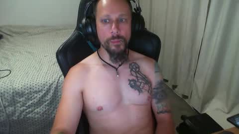 Snapshot of matchy666 chatting on December 9, 7:50 am Matchy online show from December 9, 7:50 am