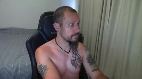 Snapshot of matchy666 chatting on February 18, 6:26 am Matchy online show from February 18, 6:26 am