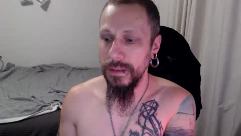 Snapshot of matchy666 chatting on March 7, 8:33 am Matchy online show from March 7, 8:33 am