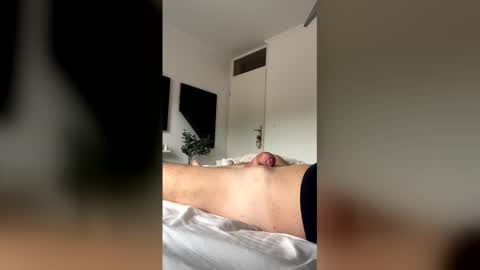 matej_cauci online show from March 27, 8:26 am