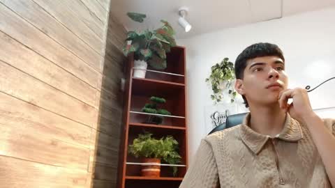 Snapshot of mateo_daza chatting on May 9, 7:30 pm MATEO online show from May 9, 7:30 pm