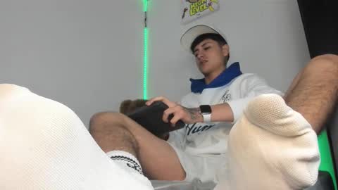 Snapshot of mateo_escobar chatting on February 7, 4:38 am mateo_escobar online show from February 7, 4:38 am