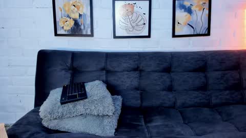 MATEO HUNTER online show from October 25, 4:09 am