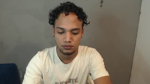 Snapshot of mateo_nick chatting on July 15, 10:53 am Mateo and Noah online show from July 15, 10:53 am