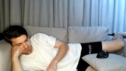 Snapshot of mateo_zeus chatting on December 4, 5:16 am mateo_zeus online show from December 4, 5:16 am