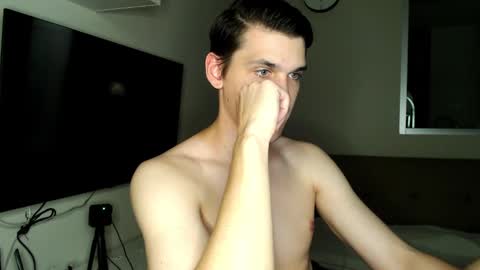 Snapshot of mateo_zeus chatting on January 12, 4:29 pm mateo_zeus online show from January 12, 4:29 pm
