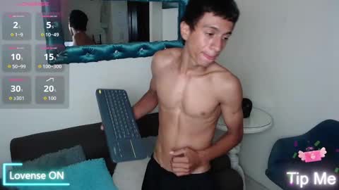 Snapshot of mateocruz_ chatting on October 9, 12:03 pm Mateo online show from October 9, 12:03 pm