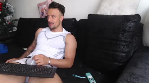 Snapshot of mathew_tatu chatting on December 13, 2:38 pm ..................................................................................................onlyfans i am mathew online show from December 13, 2:38 pm