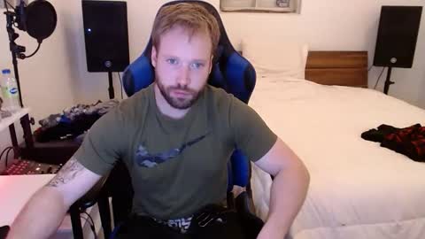 Snapshot of mathieu6606 chatting on February 2, 4:00 am Math online show from February 2, 4:00 am