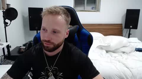 Snapshot of mathieu6606 chatting on February 6, 4:06 am Math online show from February 6, 4:06 am