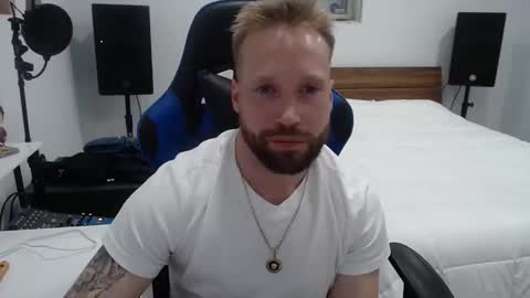 Snapshot of mathieu6606 chatting on February 8, 5:00 am Math online show from February 8, 5:00 am