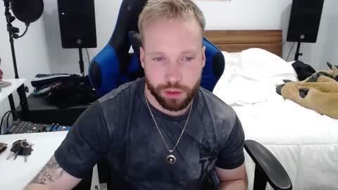 Snapshot of mathieu6606 chatting on February 12, 10:32 am Math online show from February 12, 10:32 am