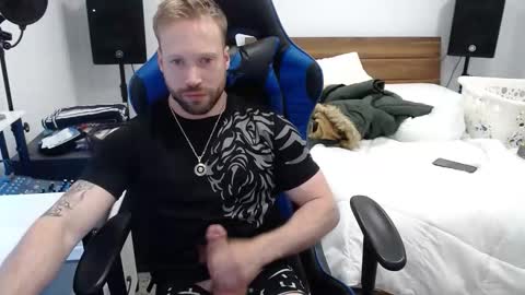 Snapshot of mathieu6606 chatting on February 24, 10:13 am Math online show from February 24, 10:13 am