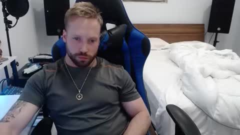 Snapshot of mathieu6606 chatting on February 28, 9:32 am Math online show from February 28, 9:32 am