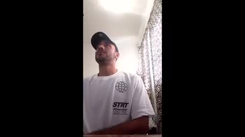 Snapshot of matias225425 chatting on February 22, 9:24 pm matias225425 online show from February 22, 9:24 pm