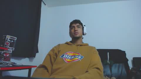 Snapshot of matias_bianco01 chatting on March 11, 6:00 am matias online show from March 11, 6:00 am