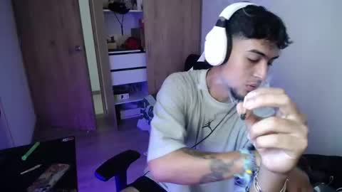 Snapshot of matias_bianco01 chatting on September 14, 9:58 pm matias online show from September 14, 9:58 pm