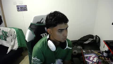 Snapshot of matias_bianco01 chatting on October 4, 5:05 am matias online show from October 4, 5:05 am