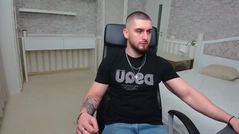 Snapshot of matiasdean chatting on February 28, 5:48 am MatiasDean online show from February 28, 5:48 am