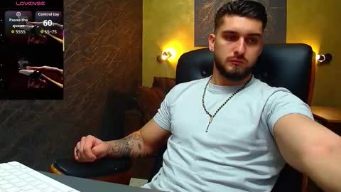 Snapshot of matiasdean chatting on September 13, 4:56 am MatiasDean online show from September 13, 4:56 am
