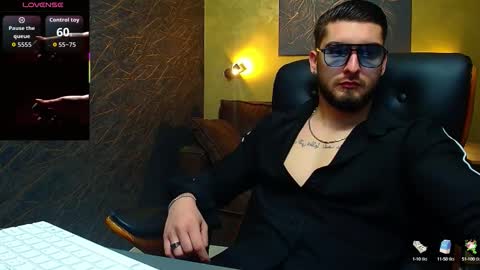 Snapshot of matiasdean chatting on September 19, 4:47 am MatiasDean online show from September 19, 4:47 am