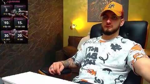 Snapshot of matiasdean chatting on October 11, 5:17 am MatiasDean online show from October 11, 5:17 am