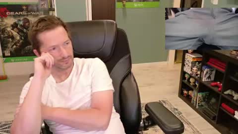 Snapshot of matic_time chatting on June 23, 12:41 am matic_time online show from June 23, 12:41 am