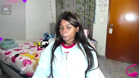 Snapshot of matilde27 chatting on July 24, 12:08 am Daniela online show from July 24, 12:08 am