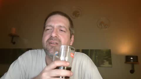 Snapshot of matrike1 chatting on March 5, 6:56 pm matrike1 online show from March 5, 6:56 pm