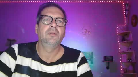 Snapshot of matrike1 chatting on October 31, 7:48 pm matrike1 online show from October 31, 7:48 pm