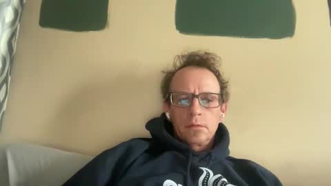 matt31313131 online show from April 12, 4:23 pm