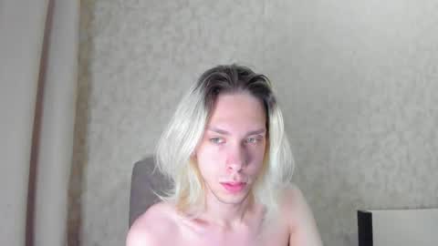 Snapshot of matt_spark chatting on November 16, 10:15 pm Matt online show from November 16, 10:15 pm