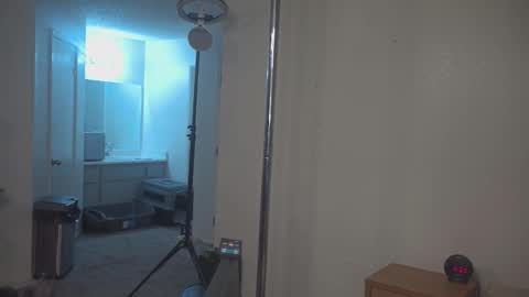 Snapshot of mattcashxxx chatting on February 12, 2:06 am Matt Cash online show from February 12, 2:06 am