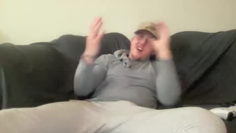 Snapshot of mattdawg13 chatting on February 1, 5:17 am MattDawg13 online show from February 1, 5:17 am