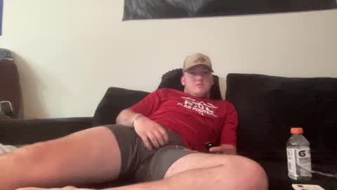 Snapshot of mattdawg13 chatting on May 1, 3:55 am MattDawg13 online show from May 1, 3:55 am