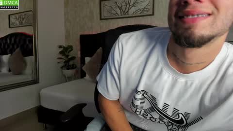 Snapshot of mattdevon chatting on January 18, 4:53 pm Matt online show from January 18, 4:53 pm