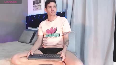 ---Matteo--- online show from November 17, 2:39 am