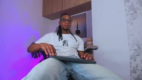 Snapshot of matteo_777 chatting on March 29, 1:16 am Mateo online show from March 29, 1:16 am