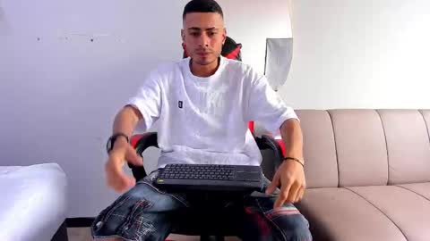 Matthew online show from December 22, 4:04 pm