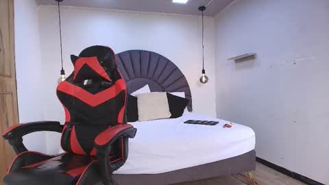 Matthew online show from February 10, 7:07 pm