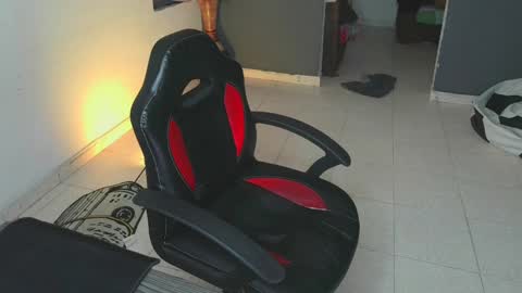 mattias     online show from February 3, 4:52 pm