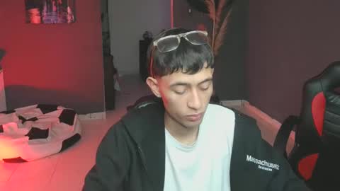 mattias     online show from February 9, 3:00 am